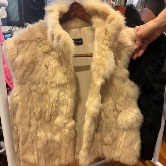Adrienne Landau Cream Fur Vest - Picture 1 of 4
